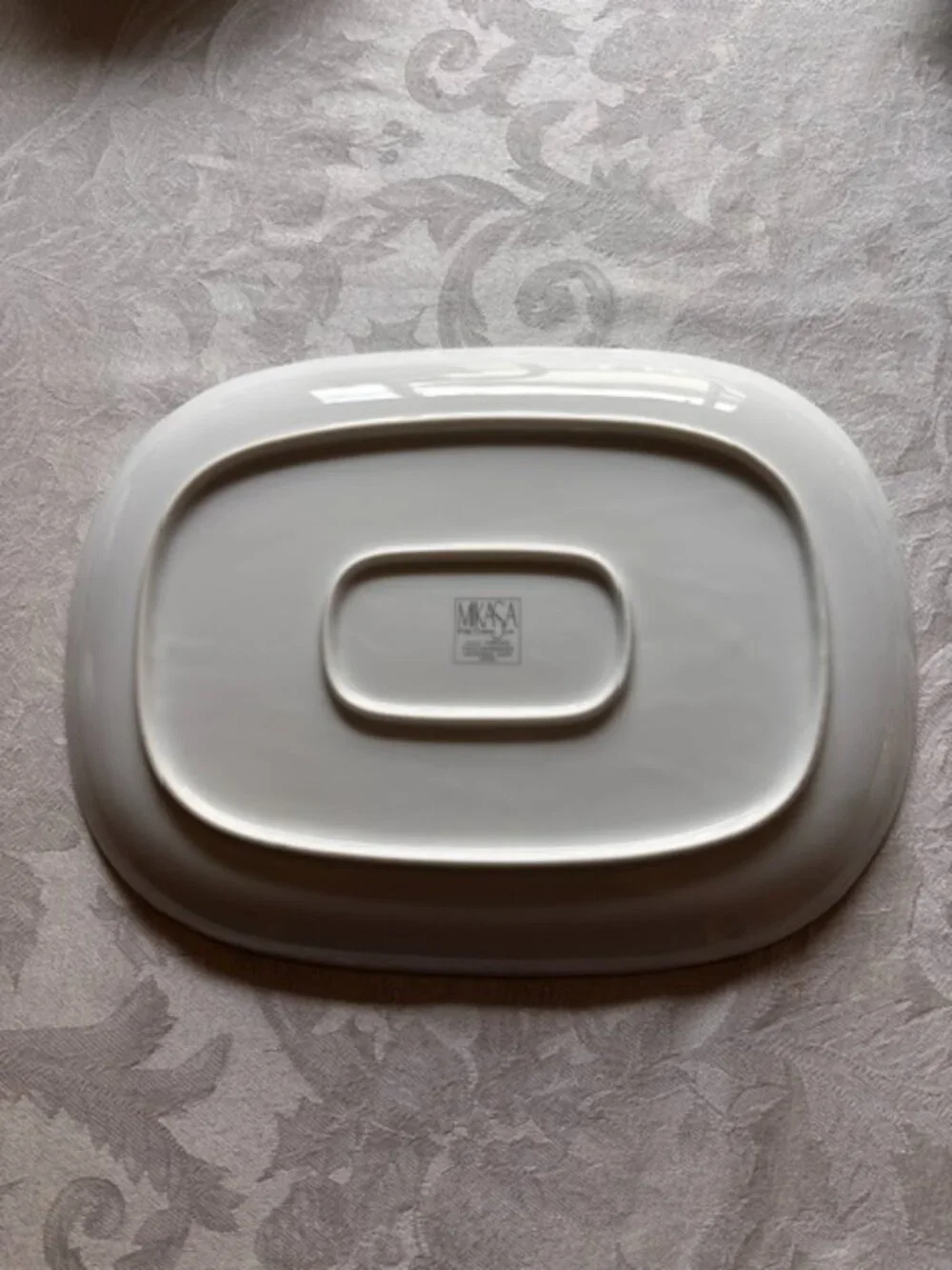 Mikasa Fine China Threads Platter